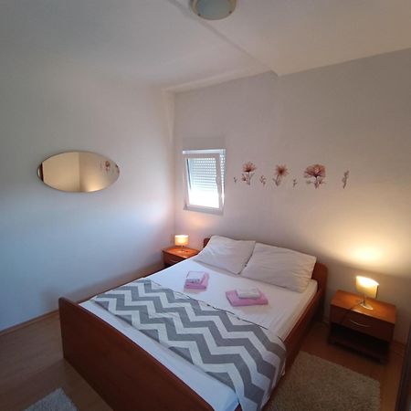 Apartman Lea Sukosan Exterior photo