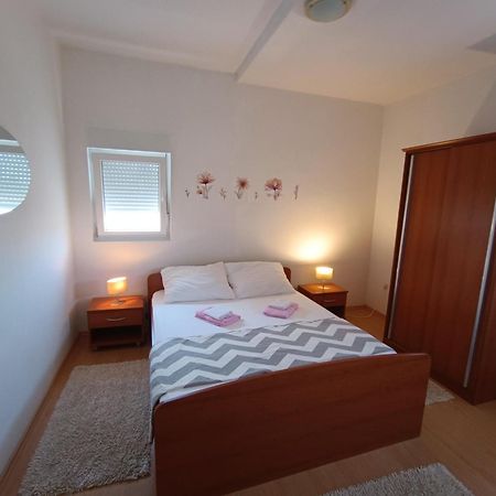 Apartman Lea Sukosan Exterior photo