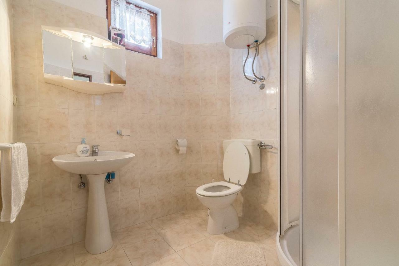 Apartman Lea Sukosan Exterior photo